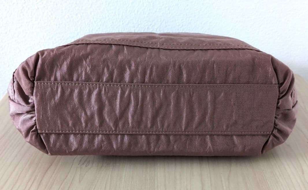 IBIZAイビザ　ナイロン×レザー手提げバッグ　薔薇モチーフ