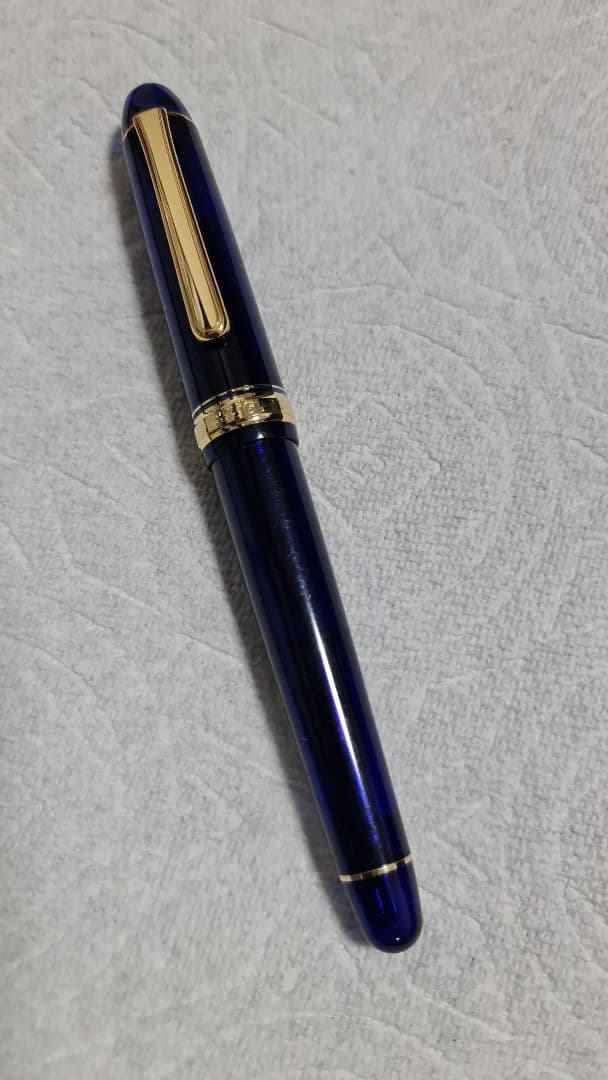14Kゴールドペン先の万年筆 濃紺