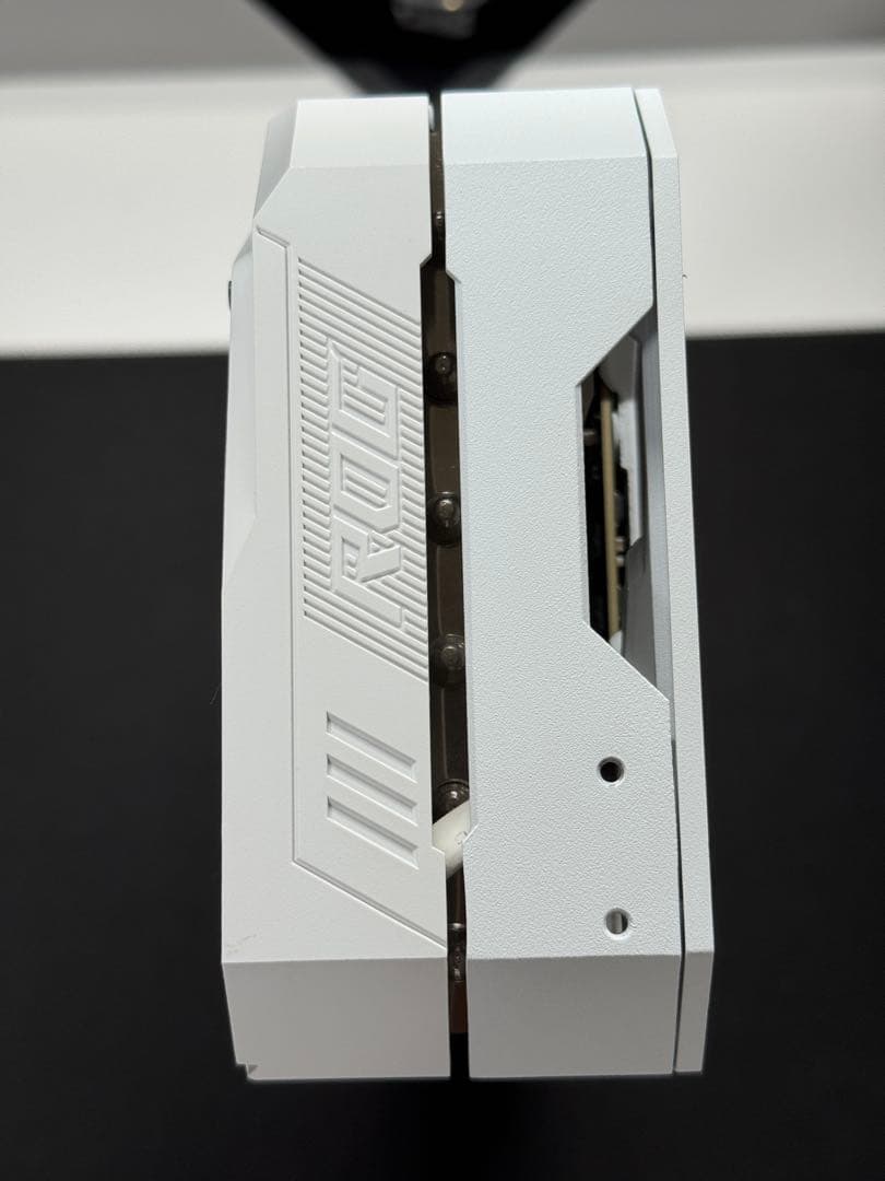 グラフィックボード・グラボ・ビデオカード ROG STRIX RTX3070 White Edition OC 8GB