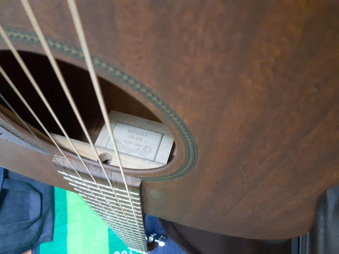 Martin 00-15 Mahogany フィッシュマン搭載 (手渡しOK)