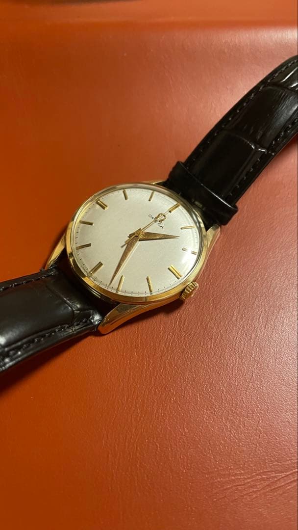 T*M様 【極美品／良稼働】オメガ Cal284 アイボリー調シルバーダイアル