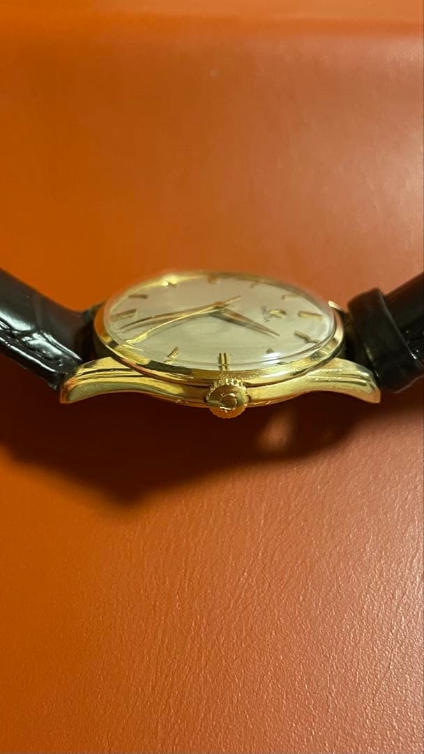 T*M様 【極美品／良稼働】オメガ Cal284 アイボリー調シルバーダイアル