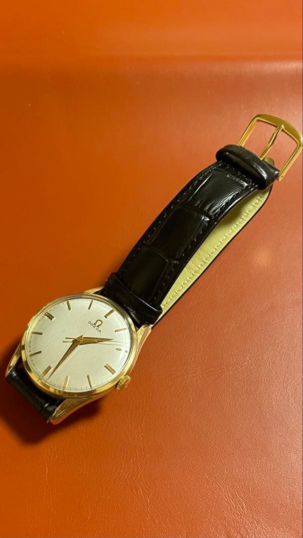 T*M様 【極美品／良稼働】オメガ Cal284 アイボリー調シルバーダイアル