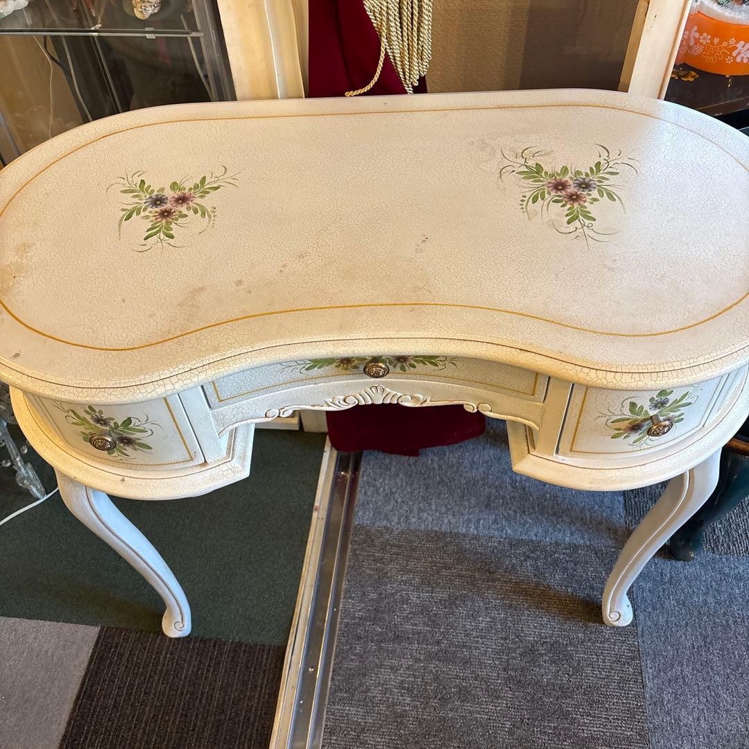 ロココ調　猫足サイドテーブル