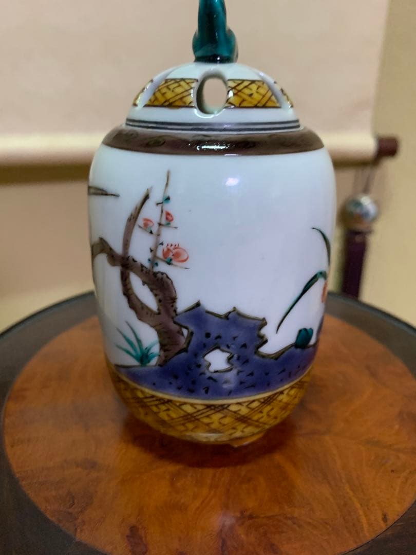 九谷香炉　三代為吉