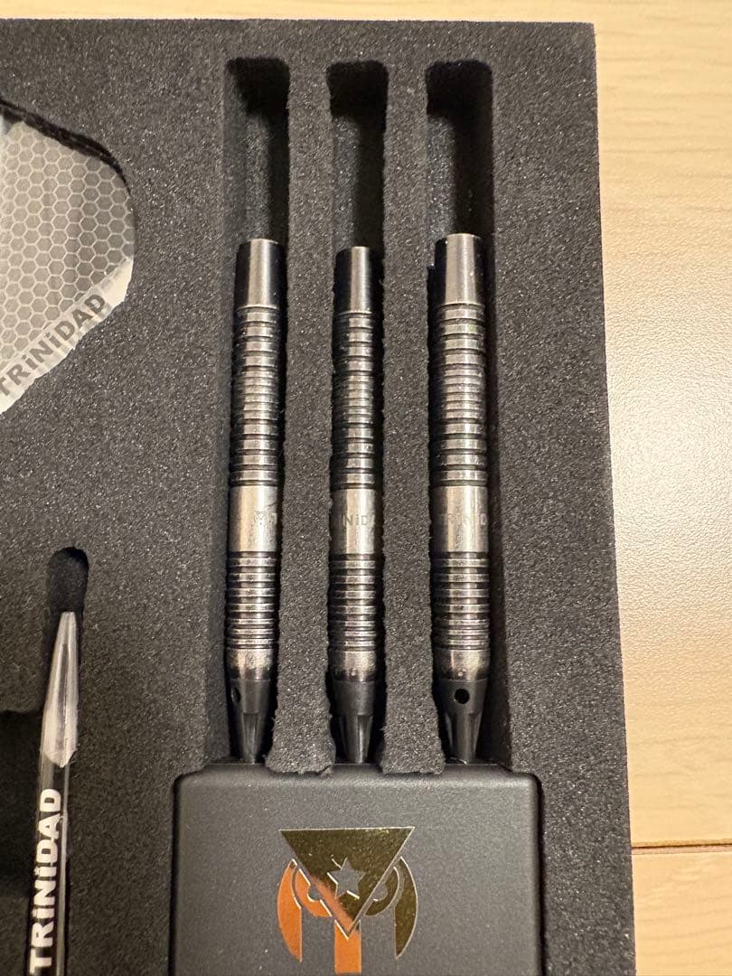 ダーツ TRiNiDAD LAZY