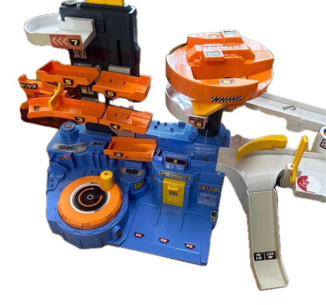 タカラトミー　トミカタウン　トミカワールド　工場　エネオス　駐車場　洗車場　交番