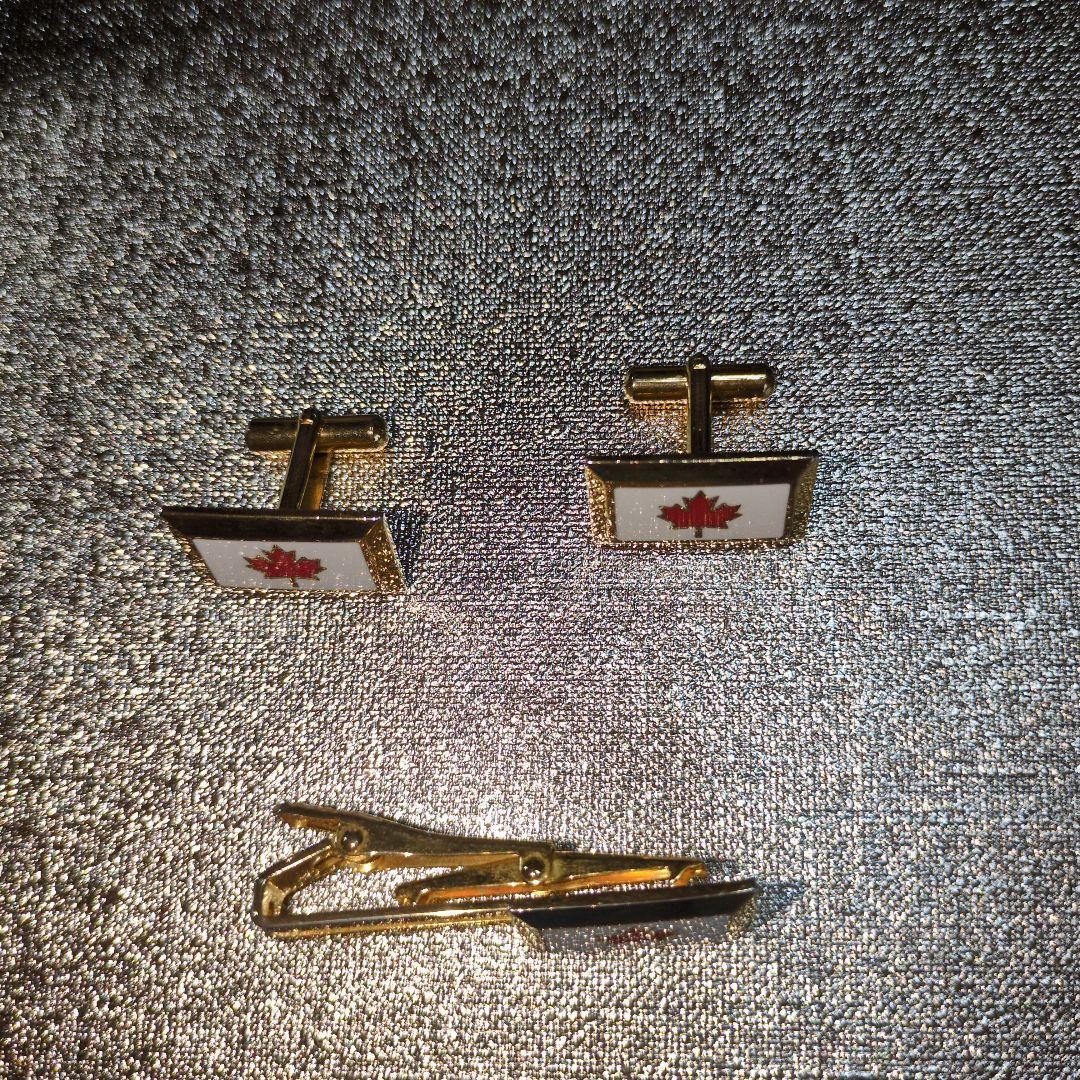 【特別製作品】カナダ国旗デザイン ネクタイピンとカフスボタンセット