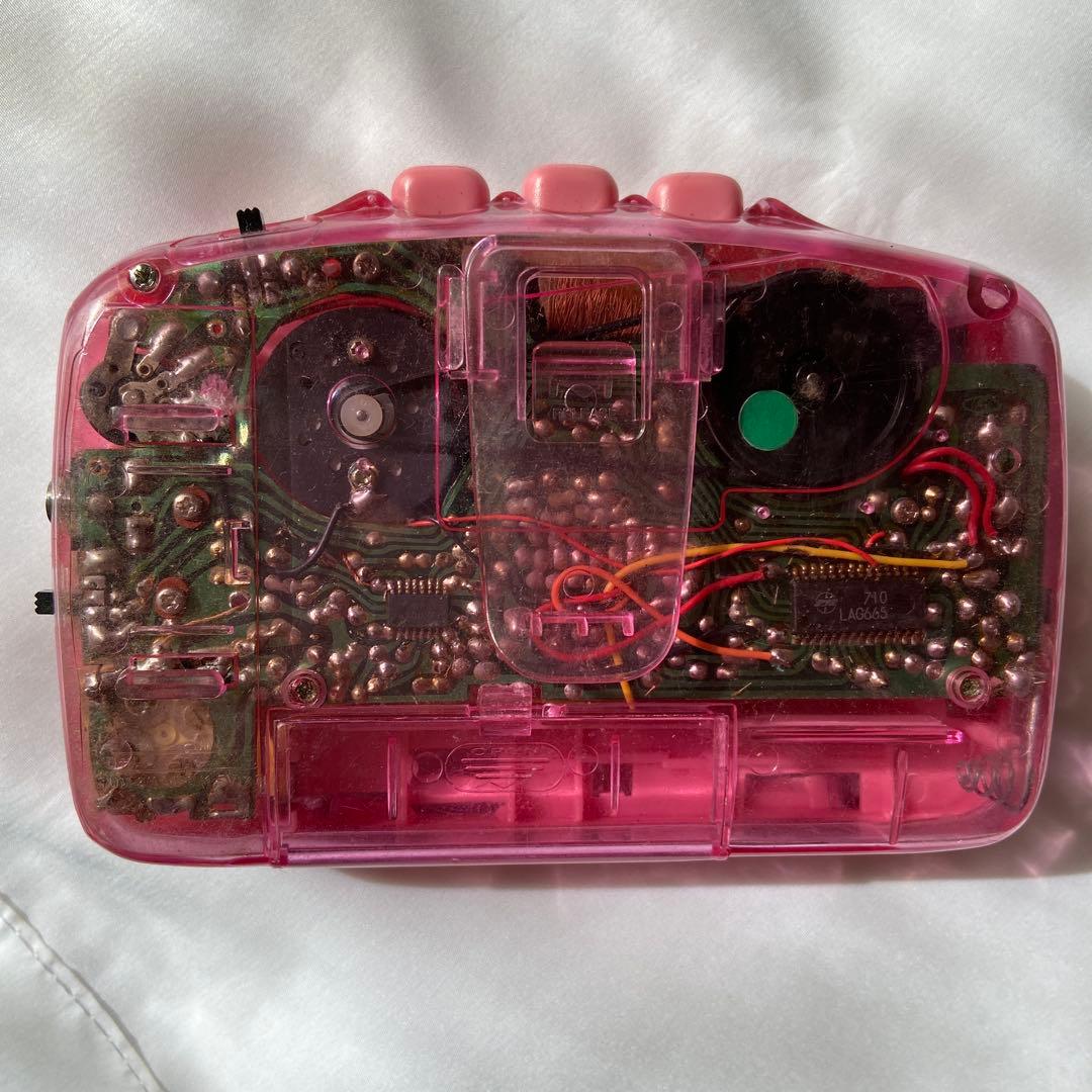 ★超レア★　ハローキティ 　スケルトンカセットプレーヤー ピンク　ウォークマン