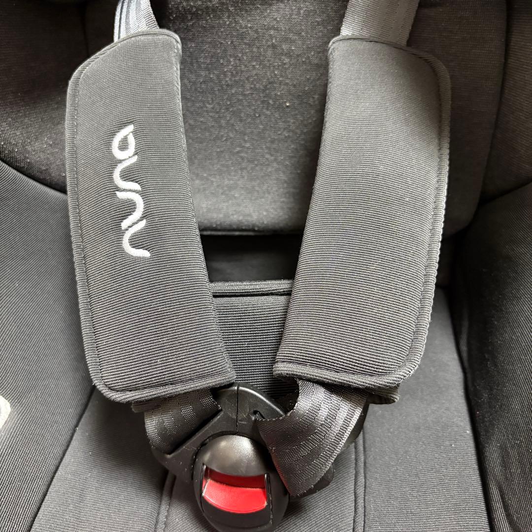 nuna rebl plus ヌナリベルプラス　新生児から使えるチャイルドシート