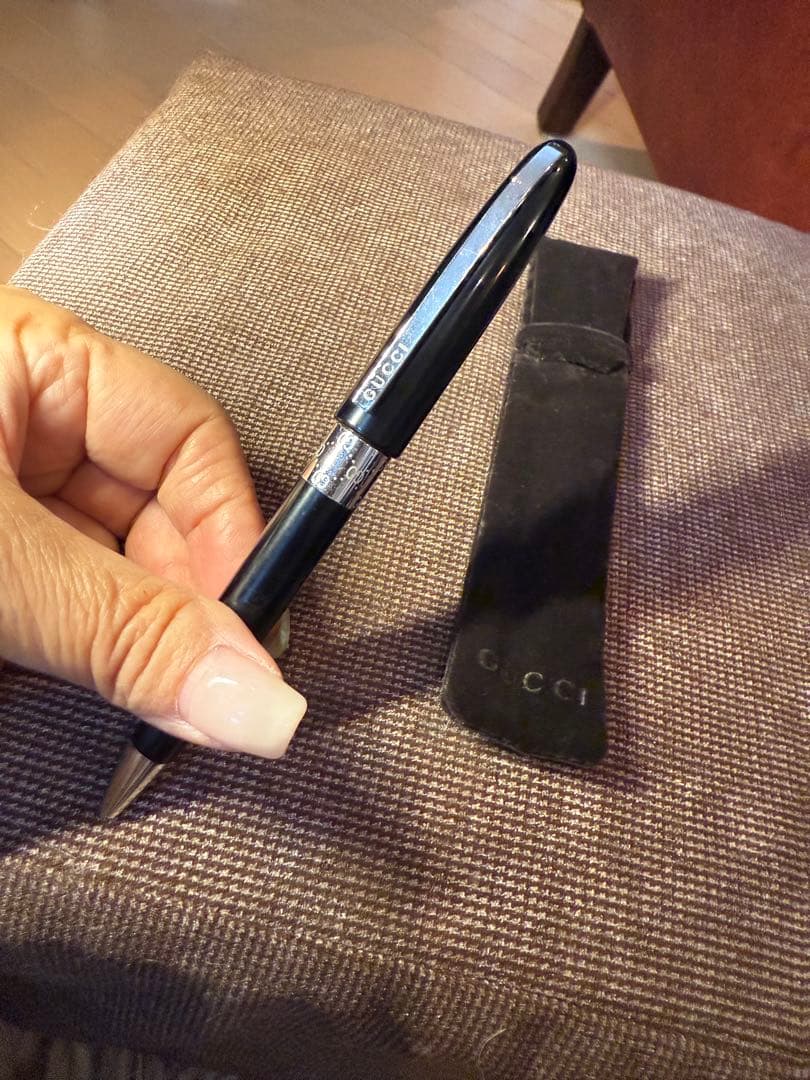 GUCCI ブラックボールペン ケース付き