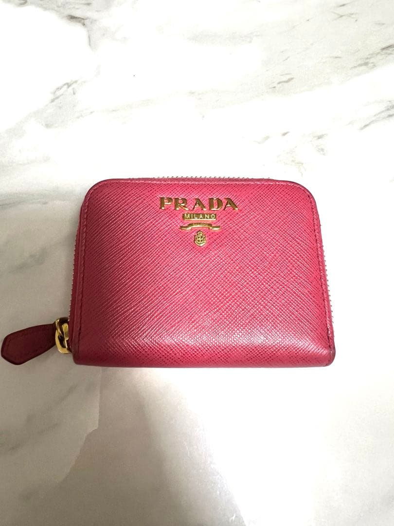 【PRADA】ケース　サフィアーノ
