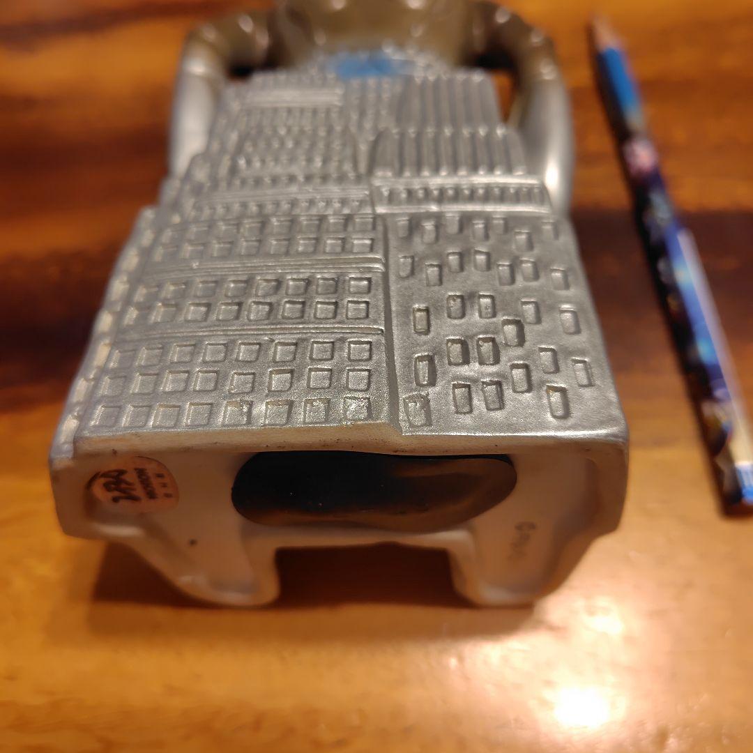 バルタン星人　貯金箱　陶器　ウルトラマン　フィギュア