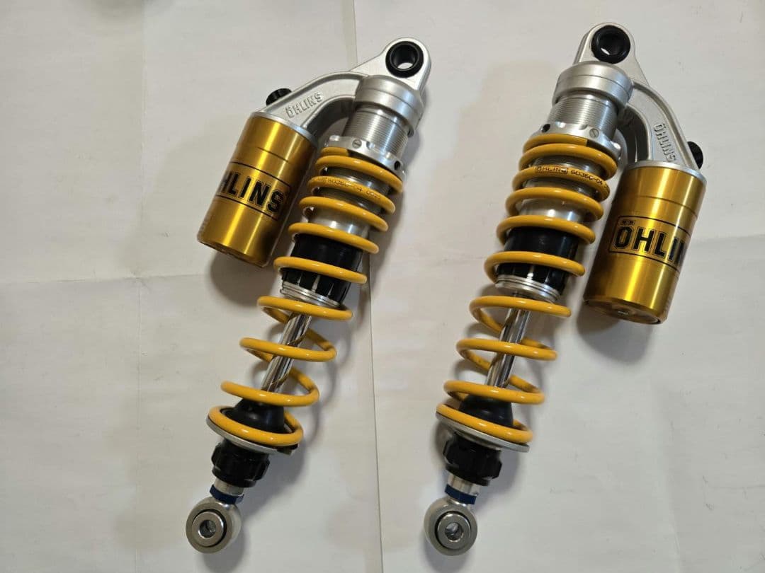 CB400SF用　ÖHLINS サスペンション 　レジェンドツイン