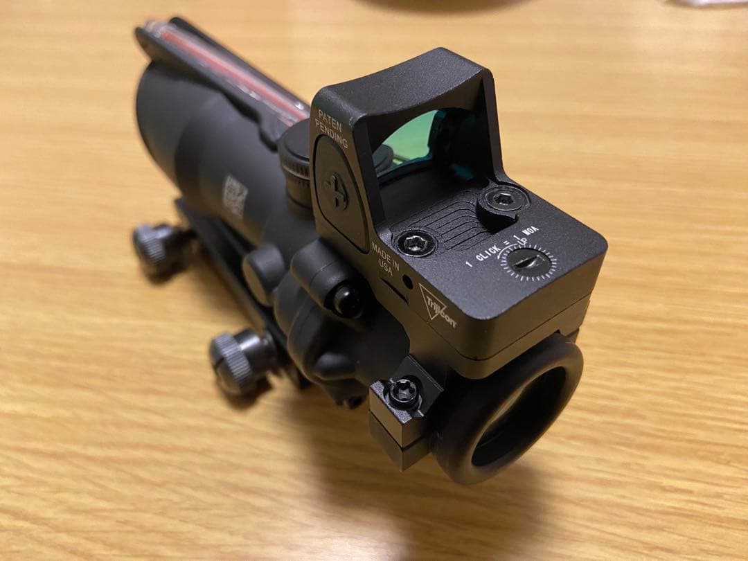 Evolution Gear製 ACOG TA31 4x32 RMRサイト搭載