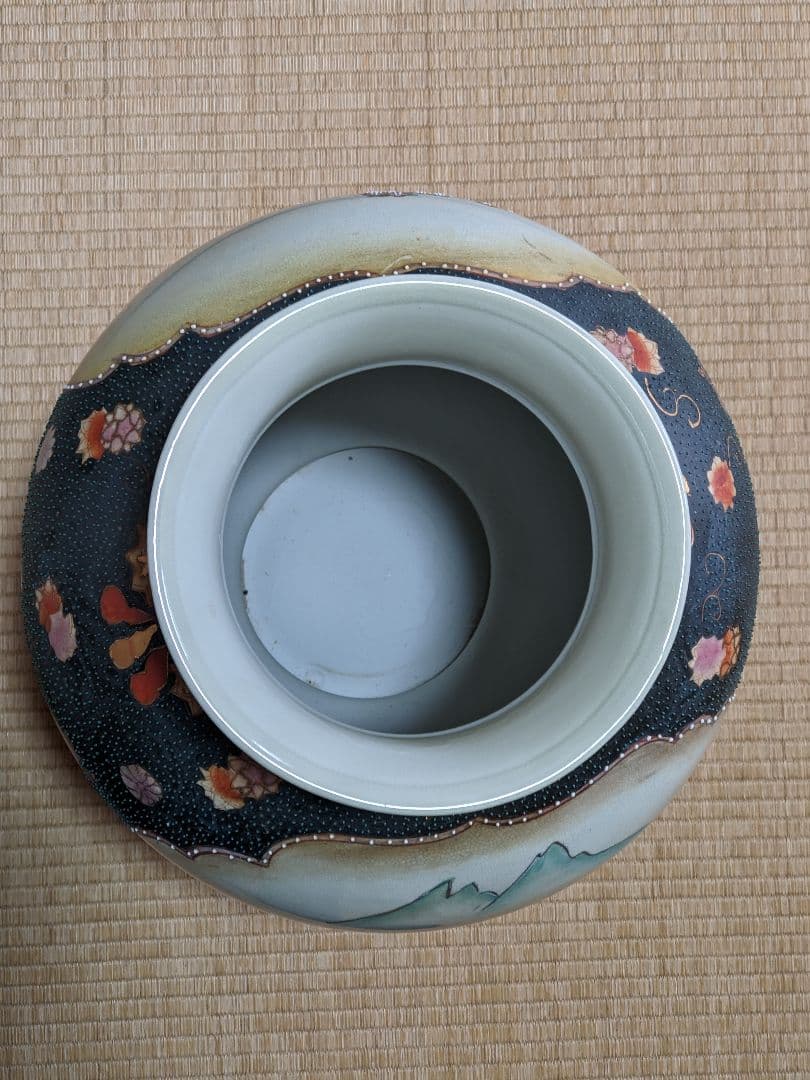 ♦ 美人花車上杉武田川中島決戦図 壷 薩摩 九谷焼 置物飾り 古美術骨董品