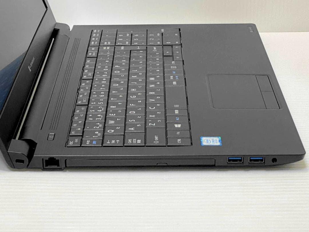 第8世代Core i5 dynabook B65/ER SSD256GB