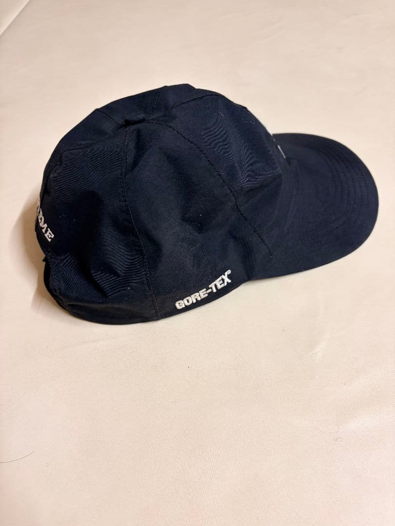 SUPREME GORE-TEX Sロゴキャップ