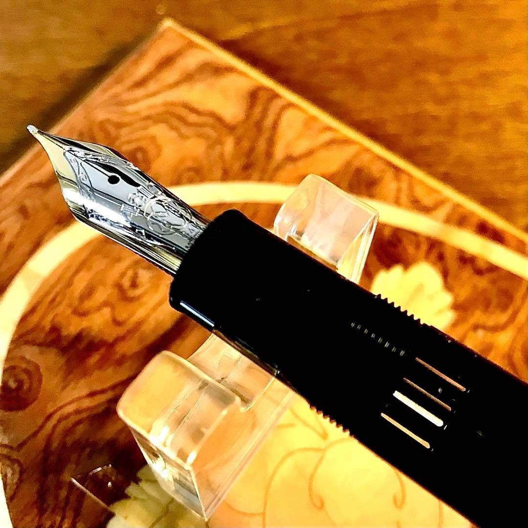 ☆超お勧め☆美しいモンブランマイスターシュテック146プラチナライン(M)14K