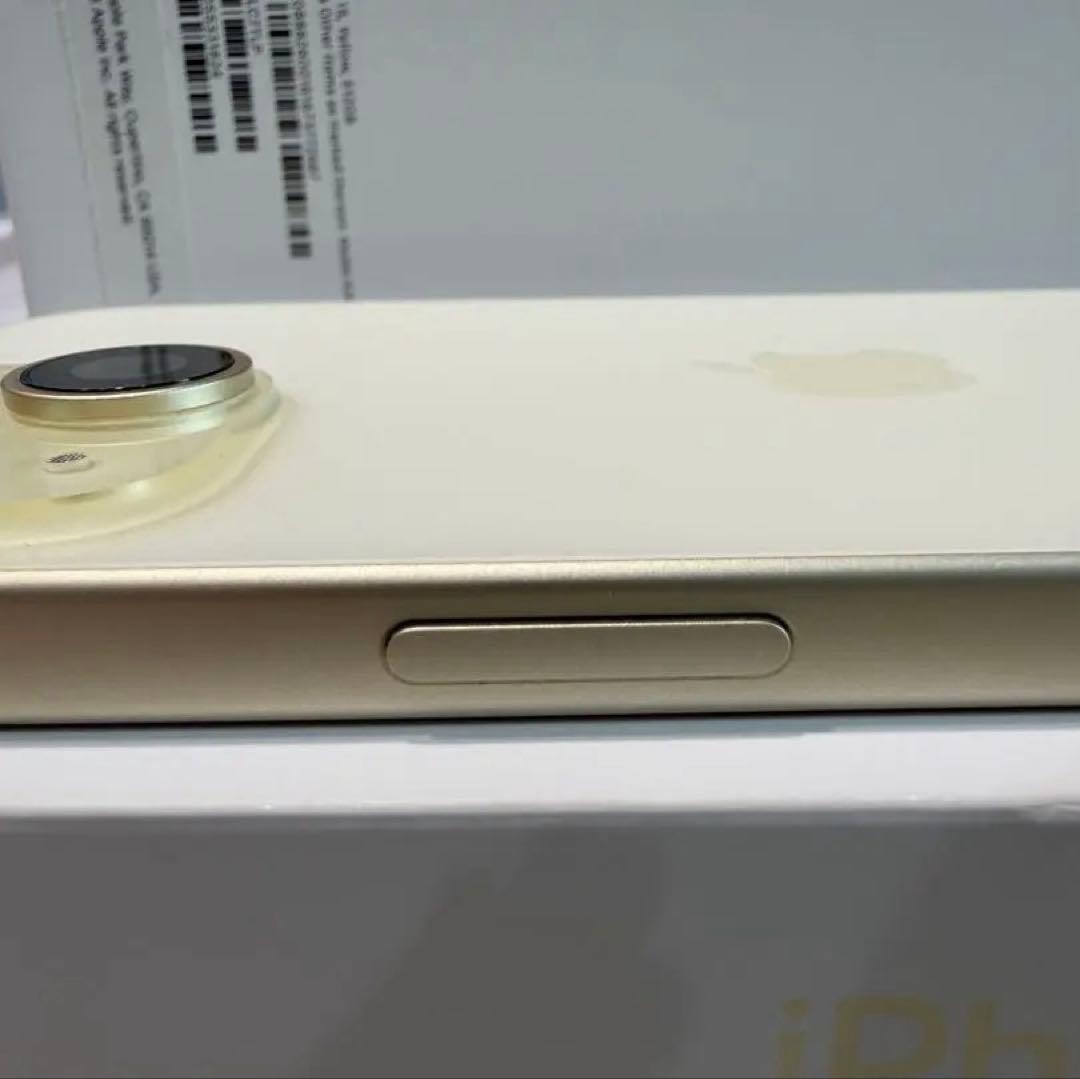 iPhone15 イエロー　512GB