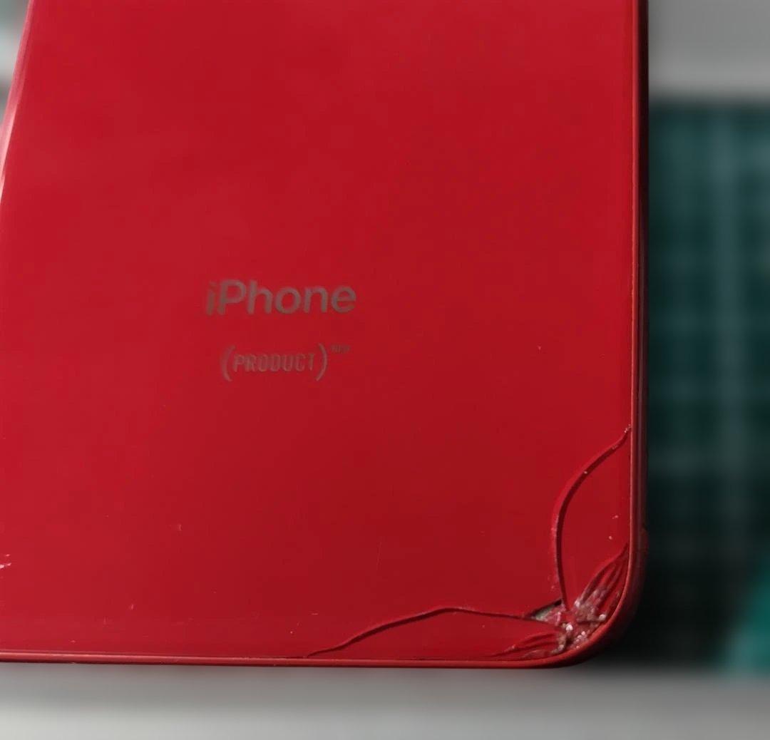 Apple iPhone 8 64g RED SIMロックなし 裏面割れあり