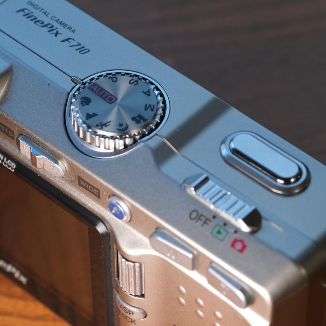 つ*さ様 FUJIFILM　Finepix　F710　極美　保管品　カードも！