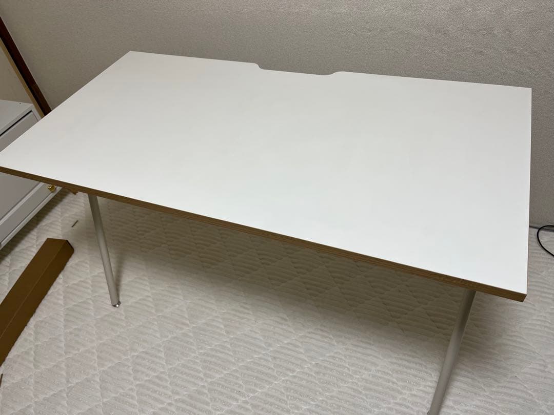 【引取り限定】JSFワークプラス　コンパスレッグデスク　ホワイト