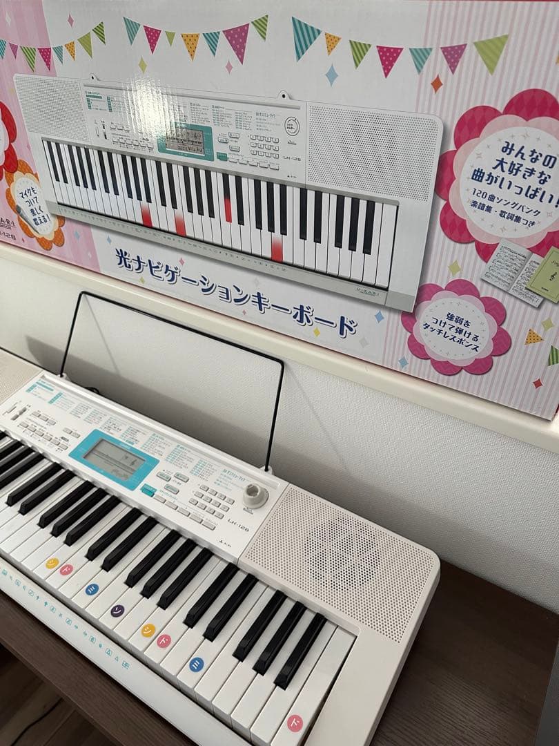 カシオ　キーボード　光ナビゲーションキーボード