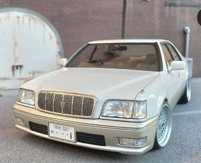 アオシマ マジェスタ 1/24 完成品