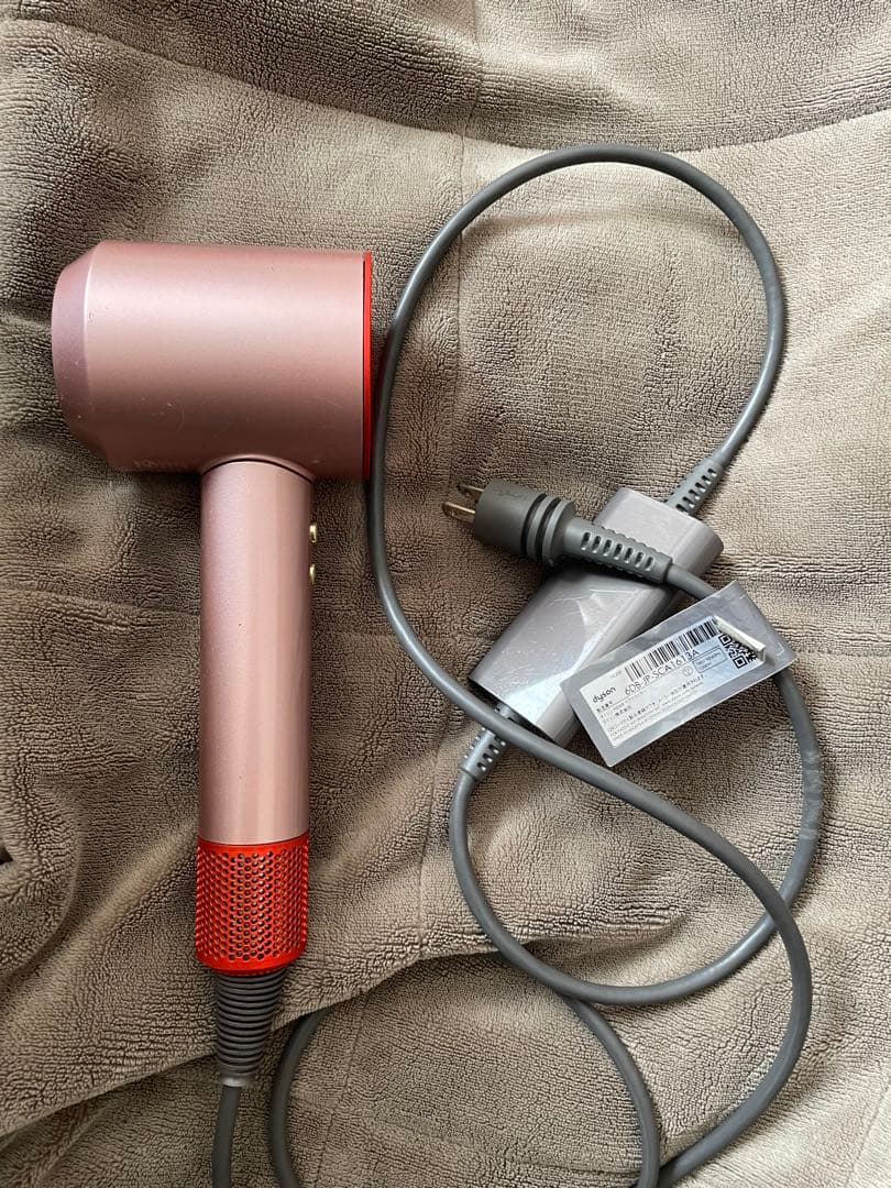 ダイソン　ドライヤー　HD08 さくらロゼ　ヘアードライヤー