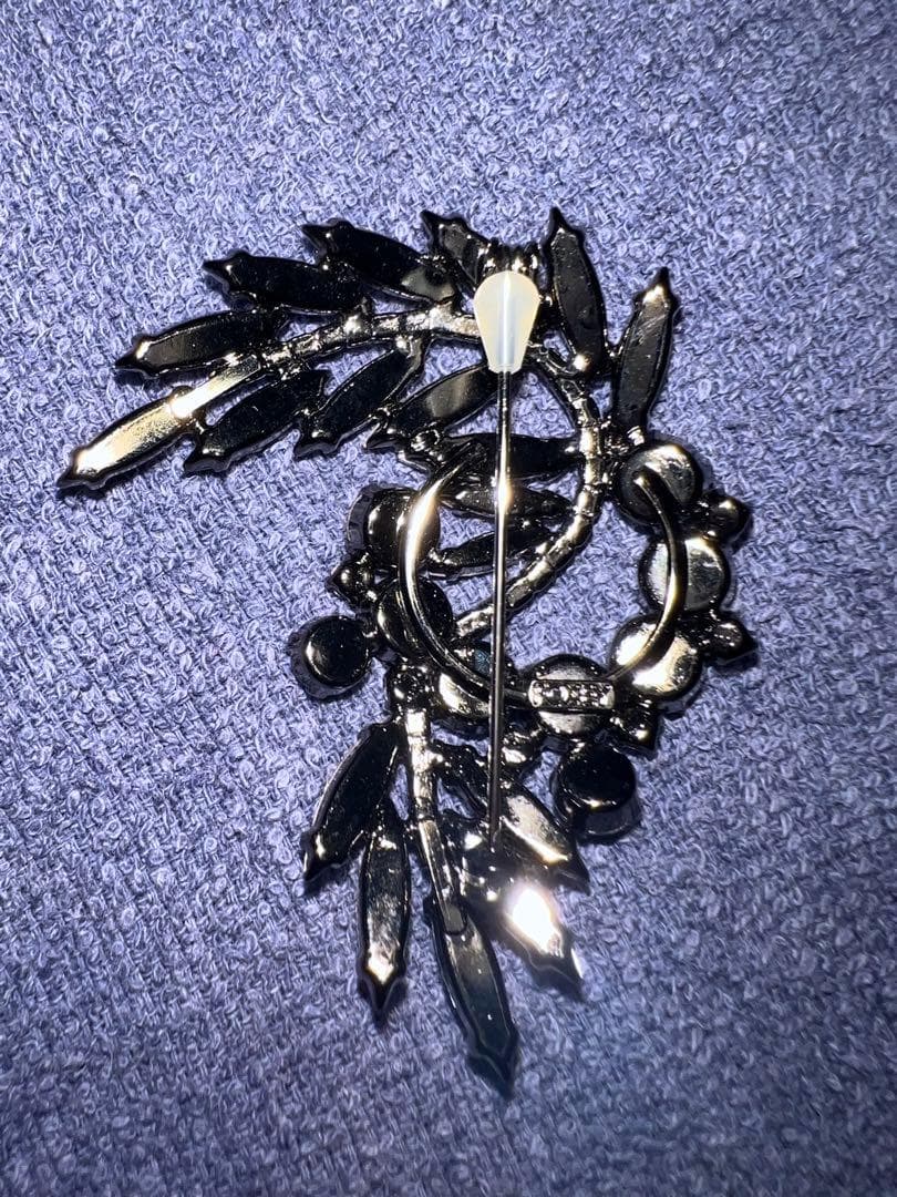 まこと@断捨離中専用★FOXEY クリスタル ラインストーン ブローチ