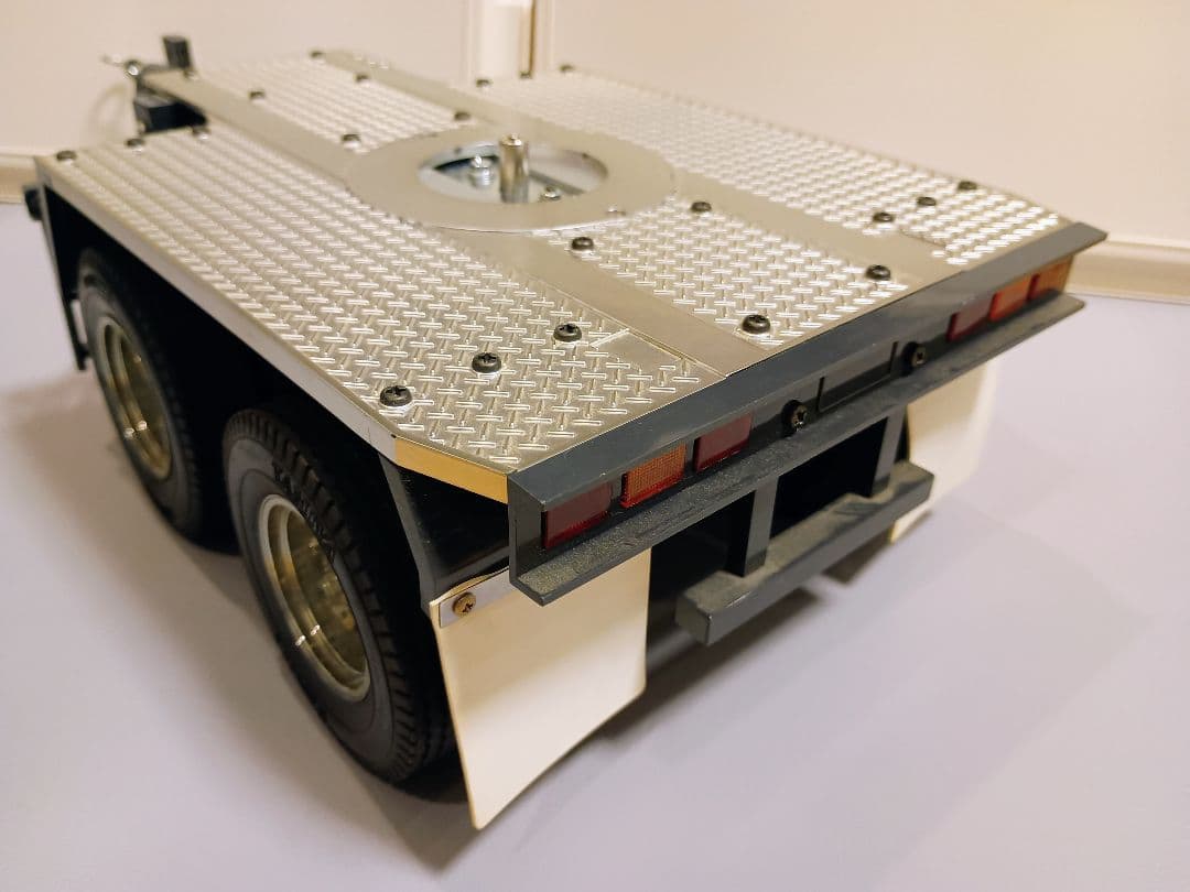 タミヤ　ポールトレーラー　改造ベース用　ライトユニットオプション付き