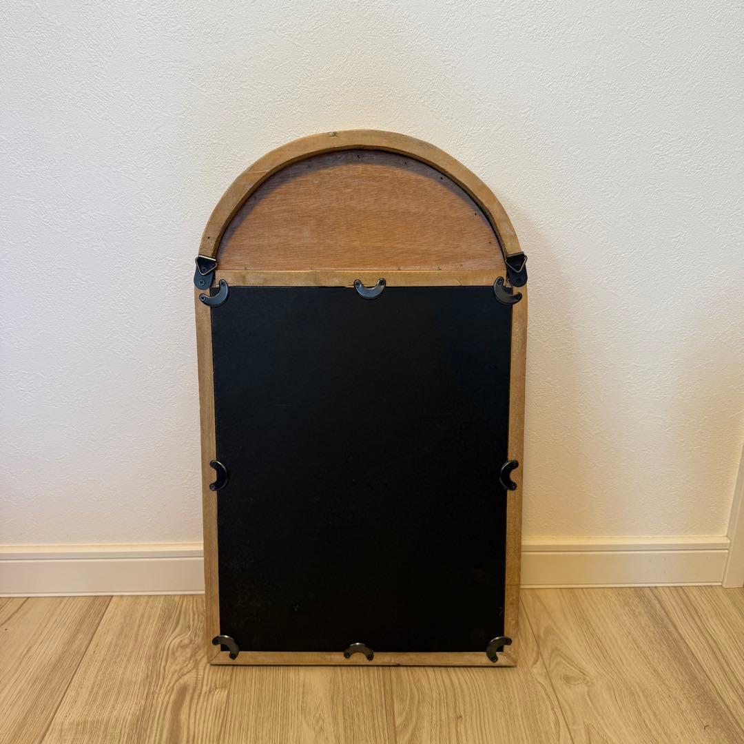 【アンティーク風デザイン】木製アーチ型ミラー シャッター扉付き