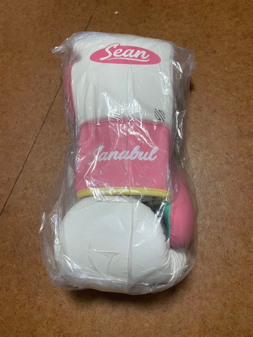 ショーンオマリー　 sanabul cotton candy gloves