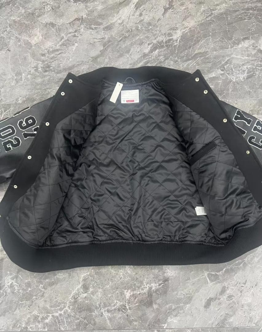 シュプリーム プレイズ バーシティジャケット ブラック