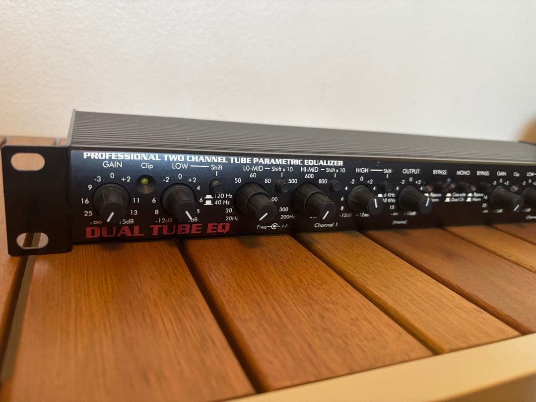 ART DUAL TUBE EQ model 258パラメトリックイコライザー