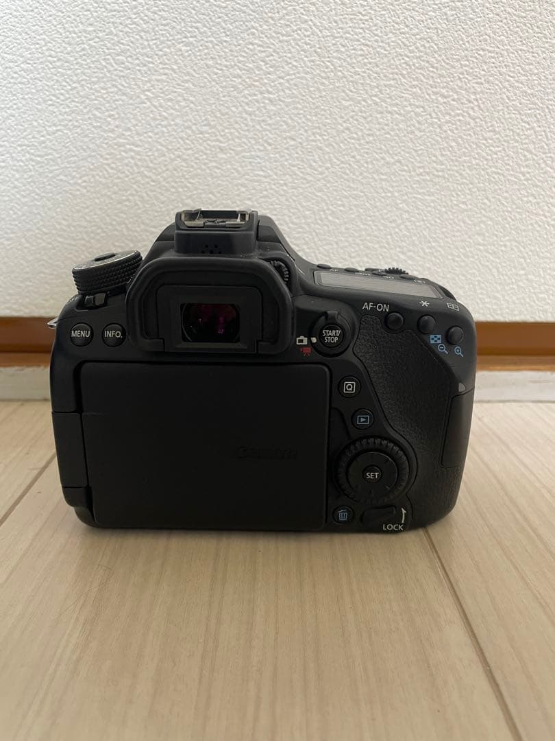 Canon EOS 80D ボディ