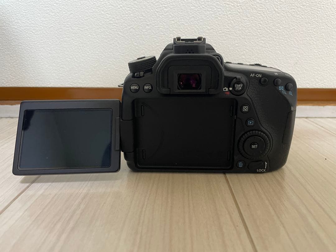 Canon EOS 80D ボディ