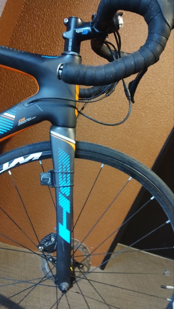 【美品】BH　クオーツQUARTZ　Disc　フルカーボン　105　油圧