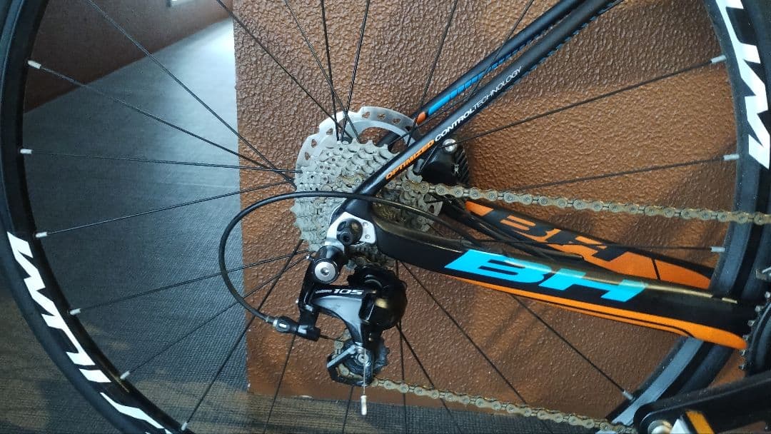 【美品】BH　クオーツQUARTZ　Disc　フルカーボン　105　油圧