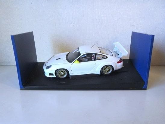 ミスターポンさん専用 AUTOart (1/18) ポルシェ 911 GT3R