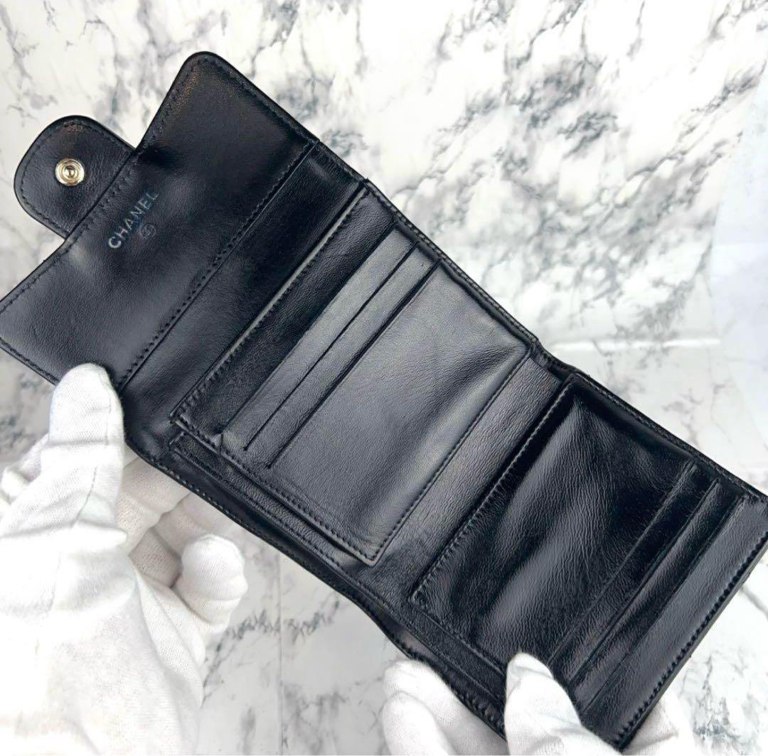 22 CHANEL マトラッセ　ミディアムサイズ　コンパクト　折り財布