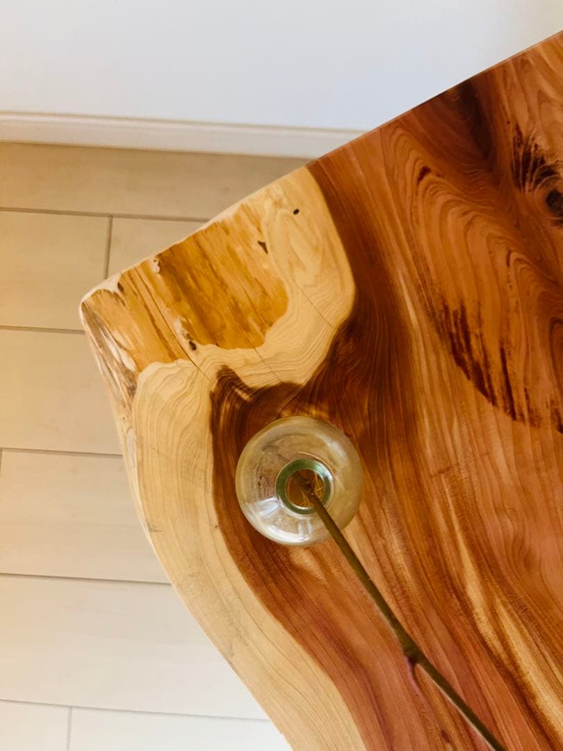 ローテーブル レジンテーブル　一枚板テーブル　貝塚伊吹