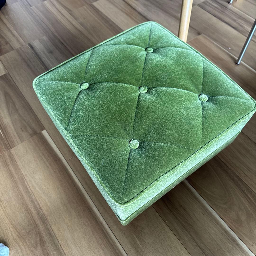 カリモク60kチェアのオッドマン