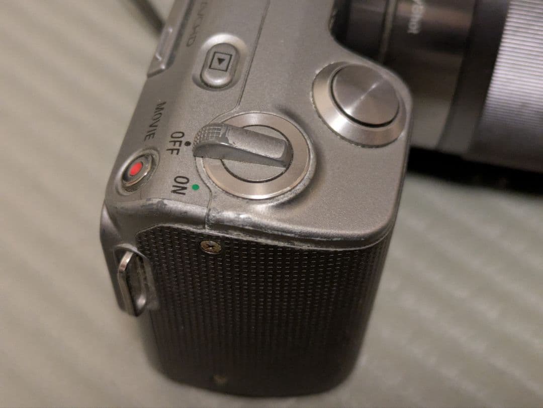 SONY NEX-5 標準ズーム(18-55mm)　バッテリー二つ付属