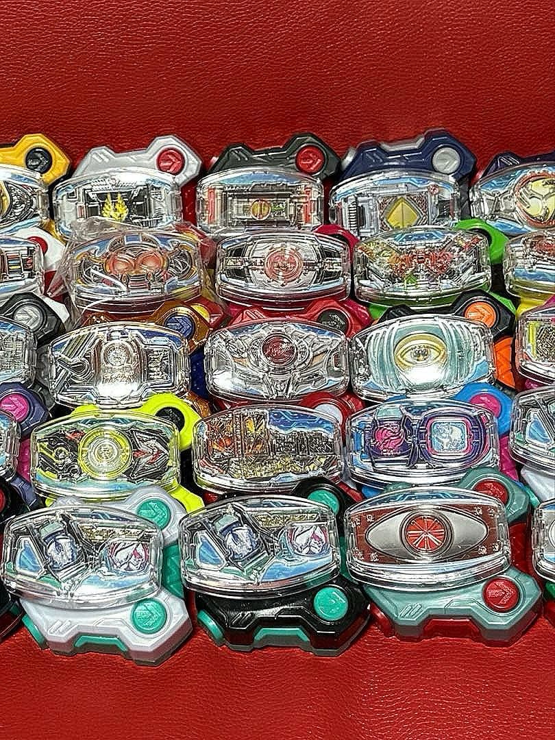 L*z様 【限定品あり】レジェンドレイズバックル 31個 平成 令和＋a