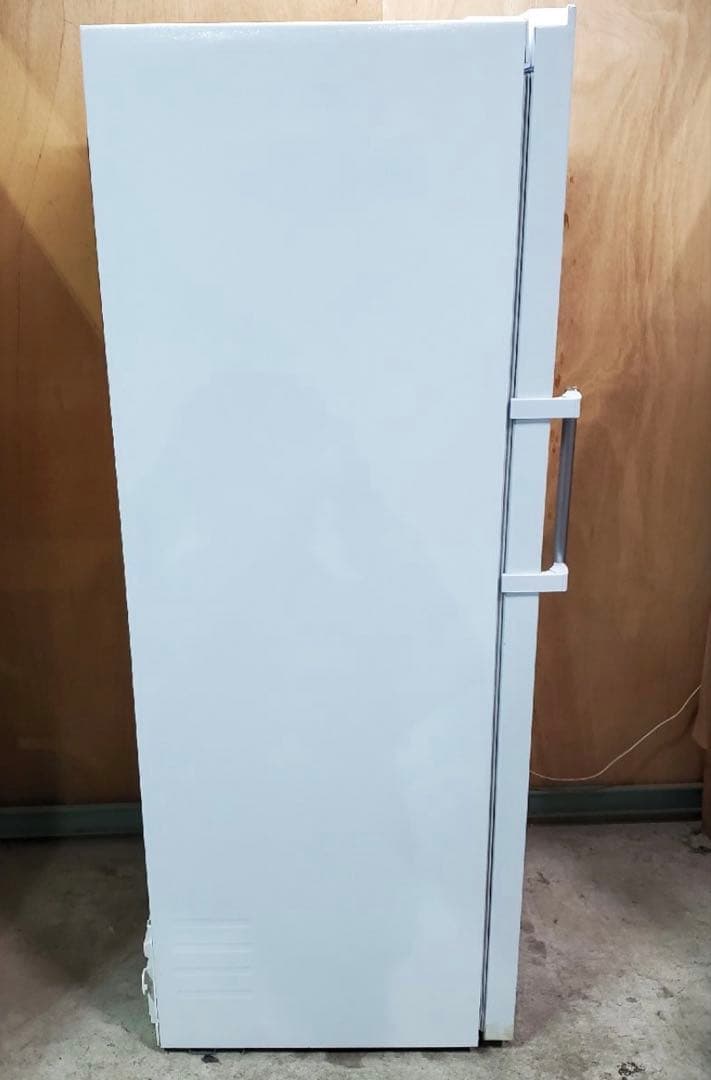 送料込★美★ハイアール ★タテ型冷凍庫 ★ '21年製★容量抜群★