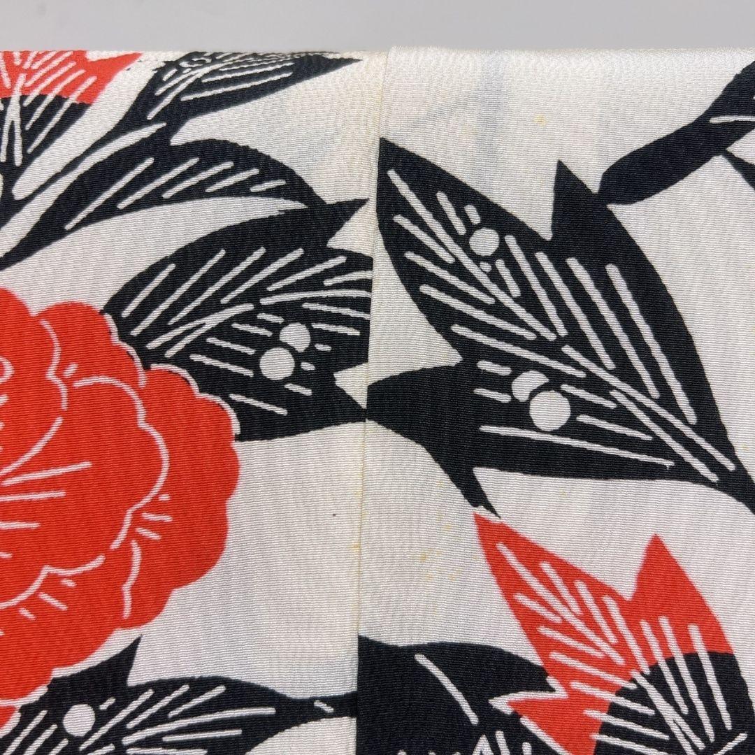 型染　白地　椿　振袖　着物　013a p