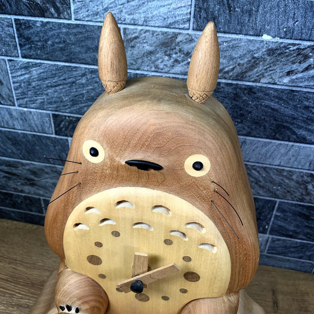 激レア　スタジオジブリ正規品　木製　となりのトトロ　振り子時計　木に座るトトロ