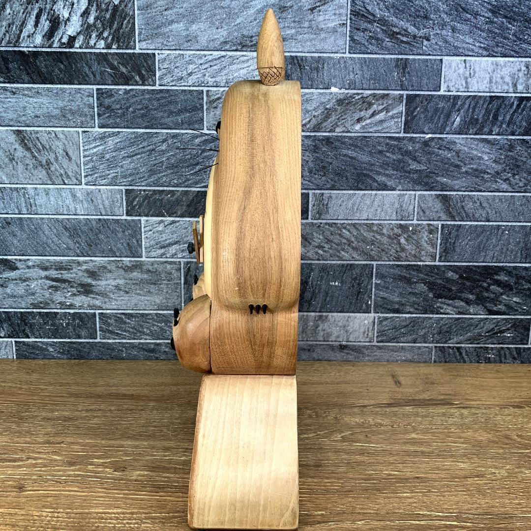 激レア　スタジオジブリ正規品　木製　となりのトトロ　振り子時計　木に座るトトロ